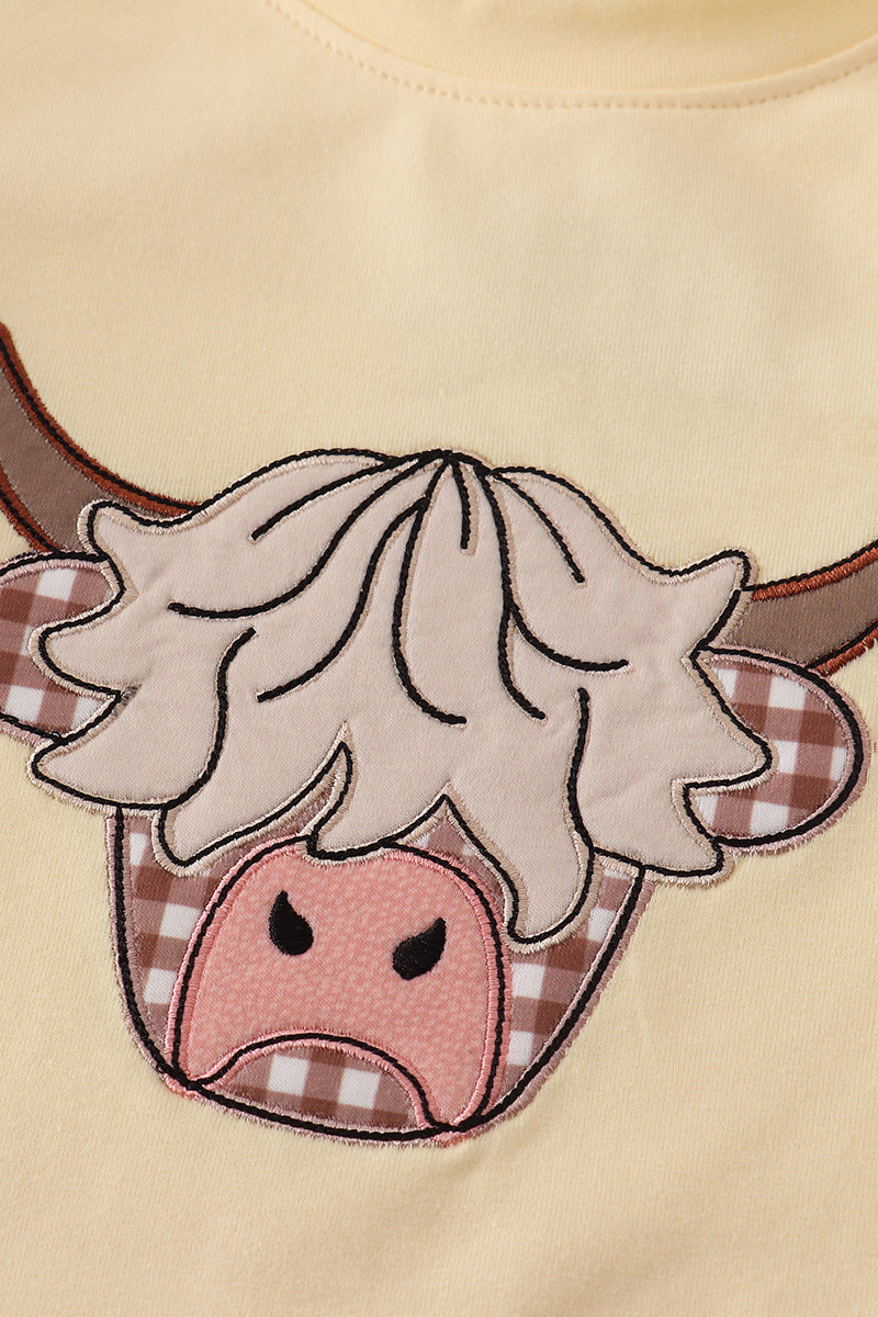 Highland cow applique shorts set