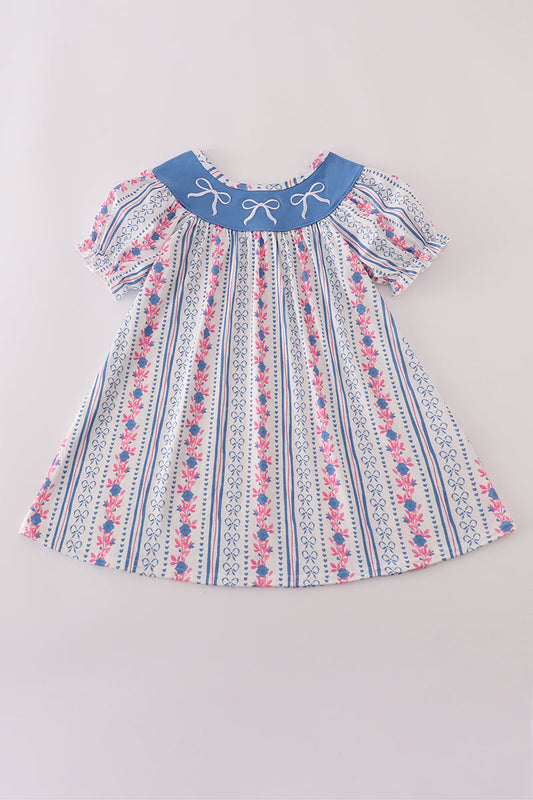 Blue bow embroidery dress
